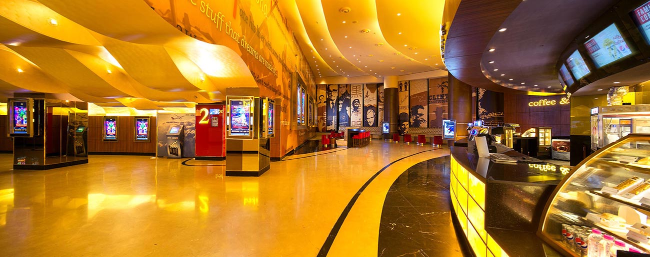 cinema dynamix mall juhu mumbai