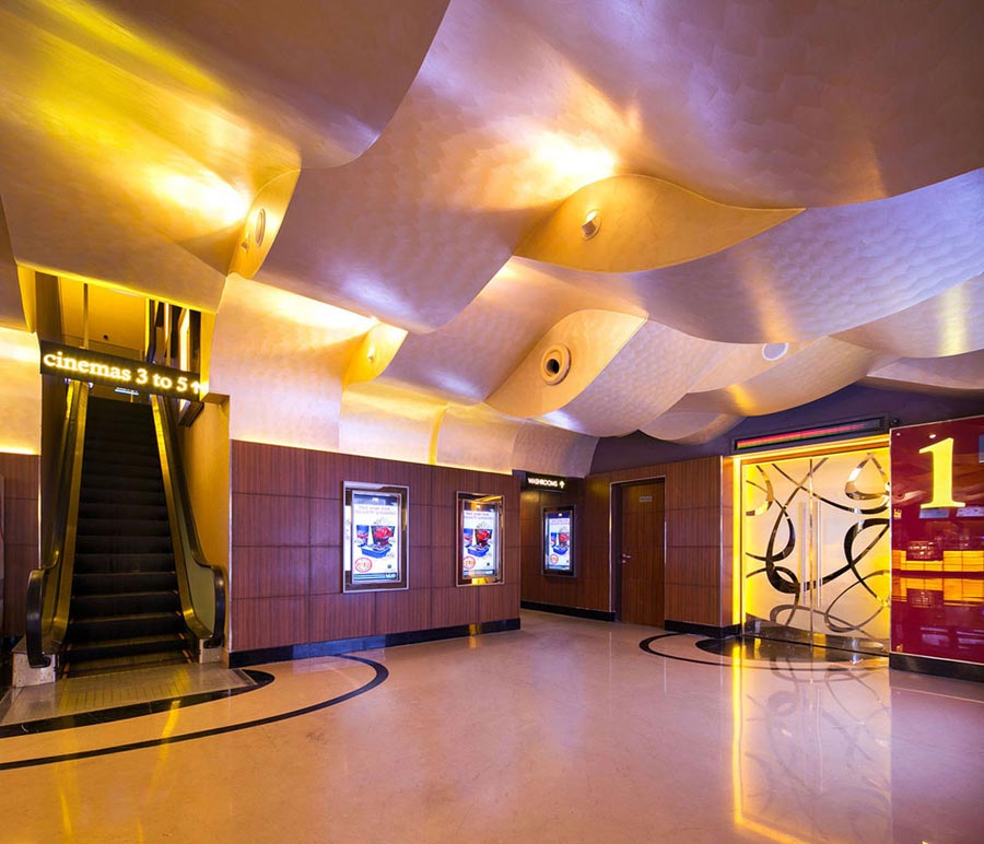 cinema dynamix mall juhu mumbai